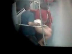 Casal fazendo sexo no trem da cptm