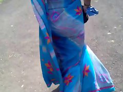 Randy indian Aunty Butt in Saree