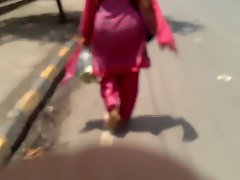 Randy indian Mummy in Pinkish Salwar Butt