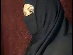 Arab algerian Dirty wife Demonstrates OFF----ARABIC