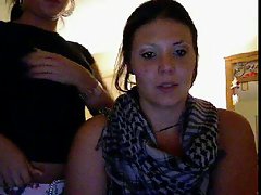 2 models showing their mega tits (Chatroulette)