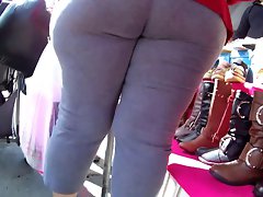 Nice big beautiful woman naughty ass