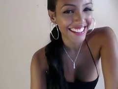 Nice looking Colombian Toys & Rubs Clit On Cam
