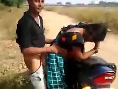 desi vixen having quickie by the road while friend