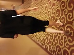 Fit Mum in black spandex walking(FACESHOT)