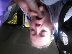 dick sucking in car