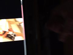 Cumming with sissy porn