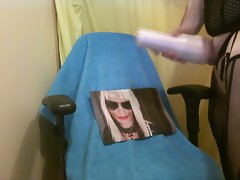 Pigtranny cums on MissSaraSkye picture