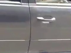 Mulher se Masturbando no carro Flagra