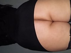 stripteasing butt