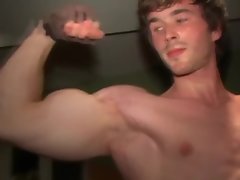Tempting Raunchy teen Bodybuilder flexing his big arms