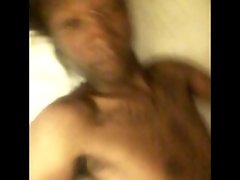 Daadyxxxrm in motel bathroom naked 2